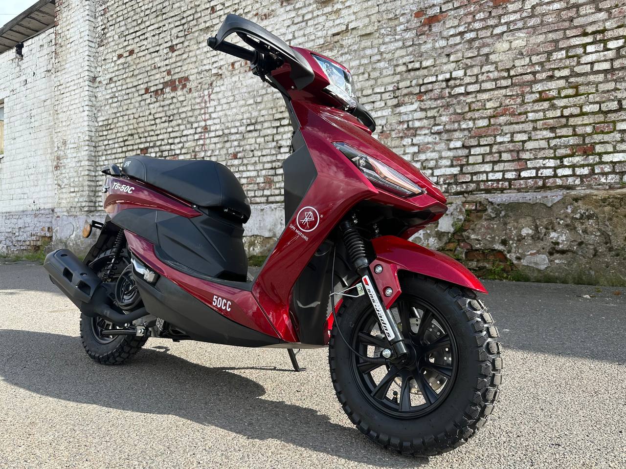 Городской спортскутер с дерзким характером SPRMOTORS SPORT FS