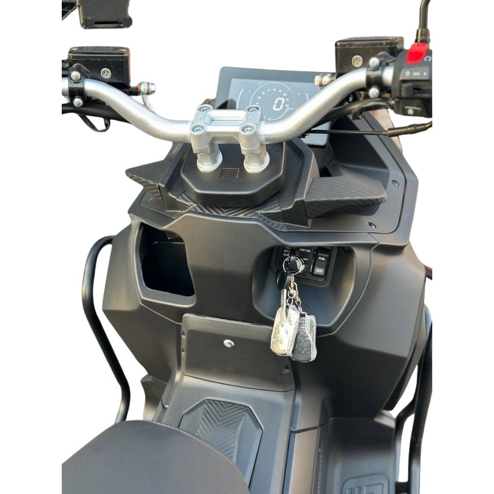 Скутер SPRMOTORS TRAVEL MAX 180 EFI 49сс