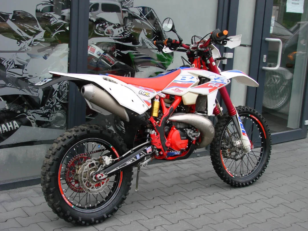 motocikl-jenduro-beta-rr-300cc-belyj-3