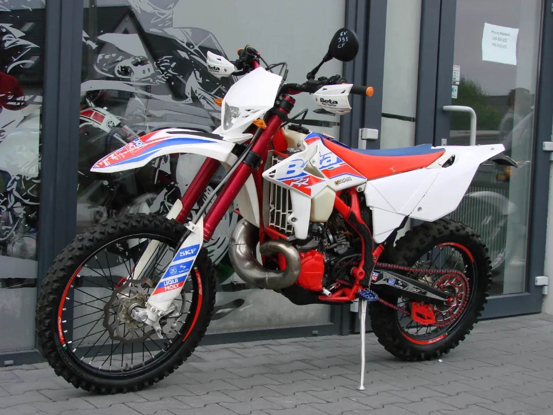 motocikl-jenduro-beta-rr-300cc-belyj-6