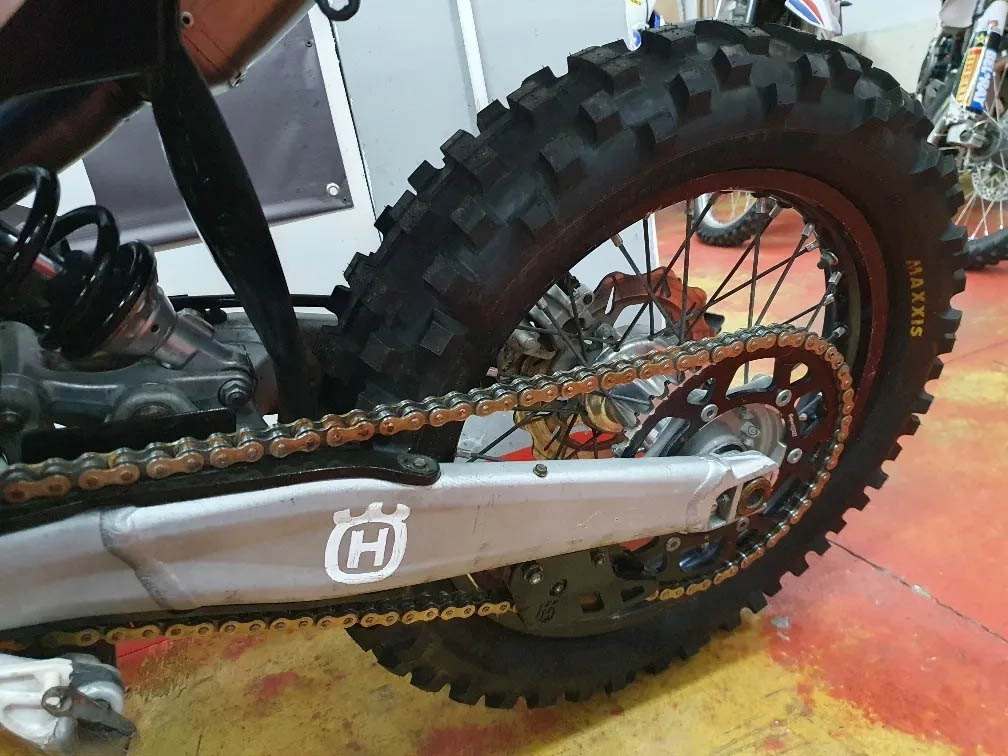 husqvarna-te-449cc-5