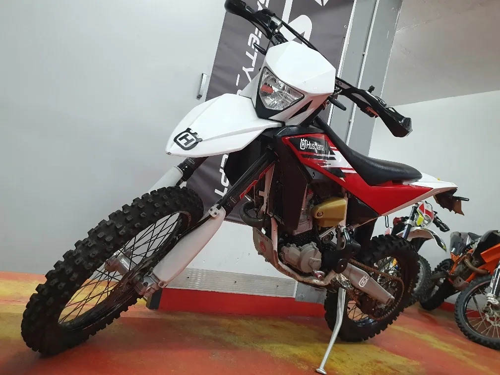 husqvarna-te-449cc-6