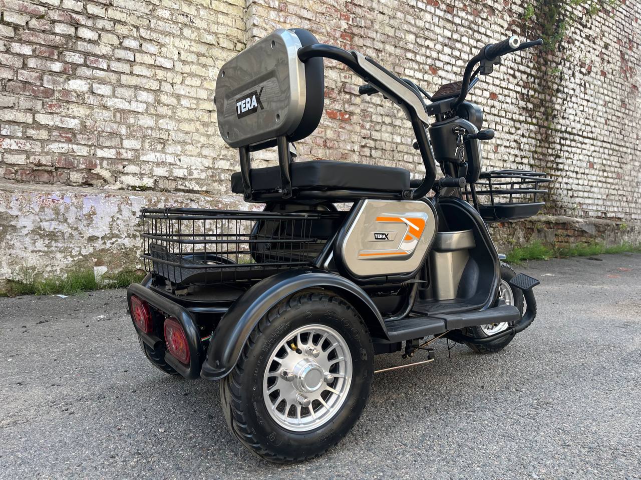 photo_2_2025-08-12_11-36-32